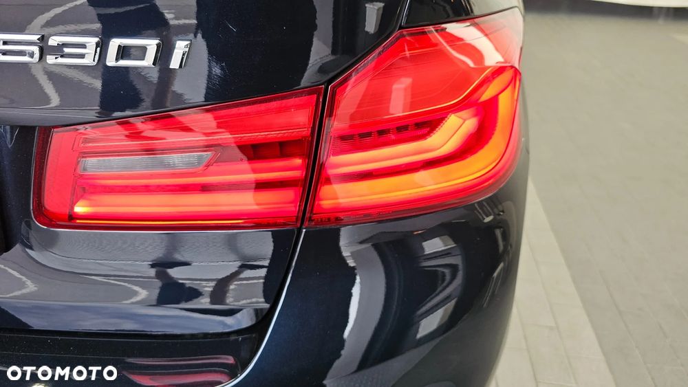 BMW Seria 5 530i xDrive M Sport Edition - 5