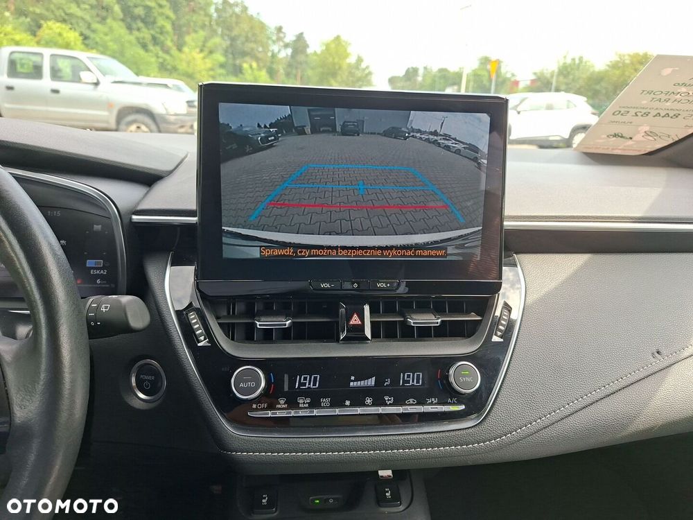 Toyota Corolla 1.8 Hybrid Comfort - 19