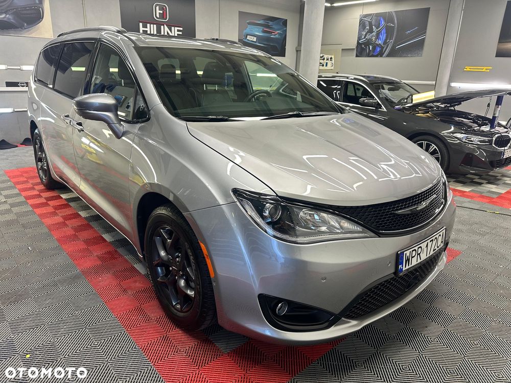 Chrysler Pacifica - 7