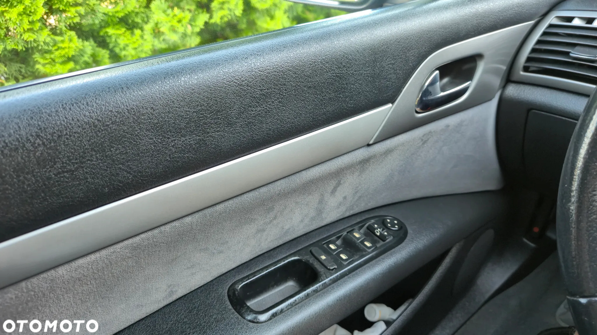 Peugeot 407 - 12