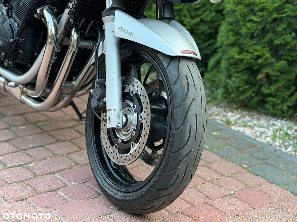Suzuki Bandit - 22