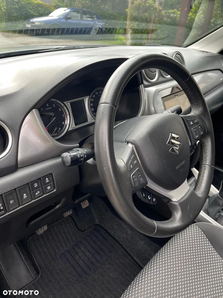 Suzuki Vitara - 8