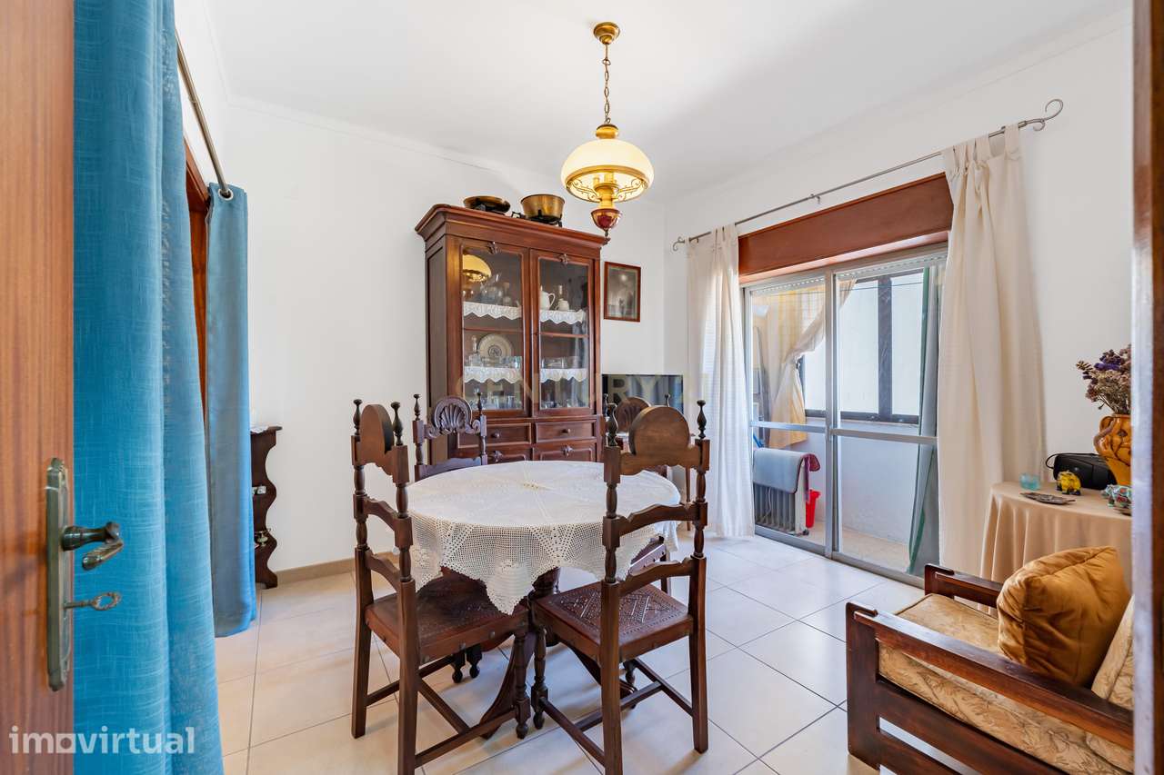 Apartamento T2 com 80 m² no Vale da Amoreira - Grande imagem: 2/24
