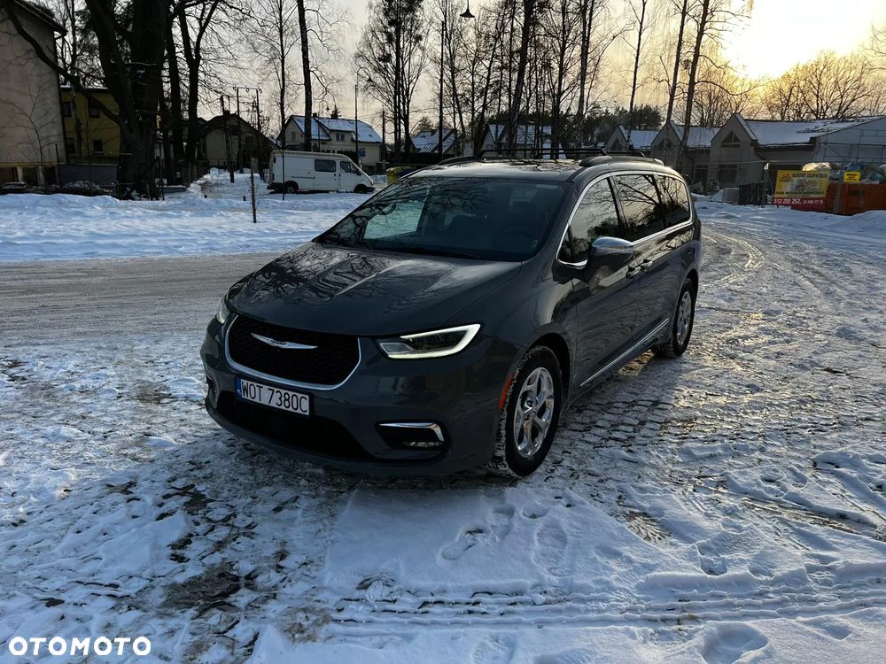 Chrysler Pacifica - 3