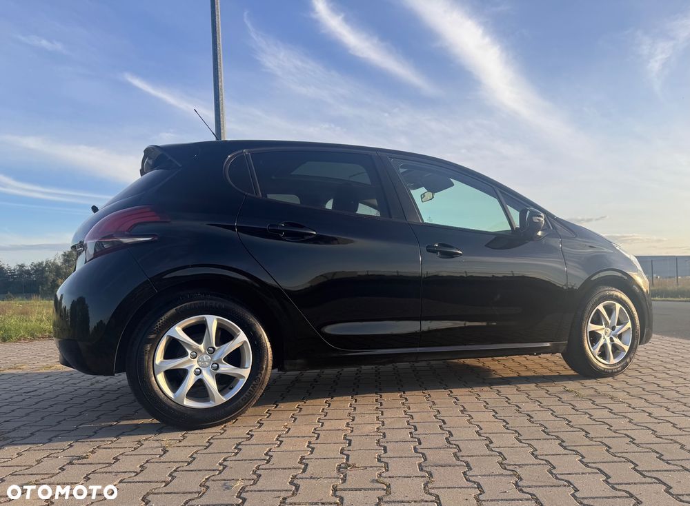 Peugeot 208 1.2 VTi Allure - 4