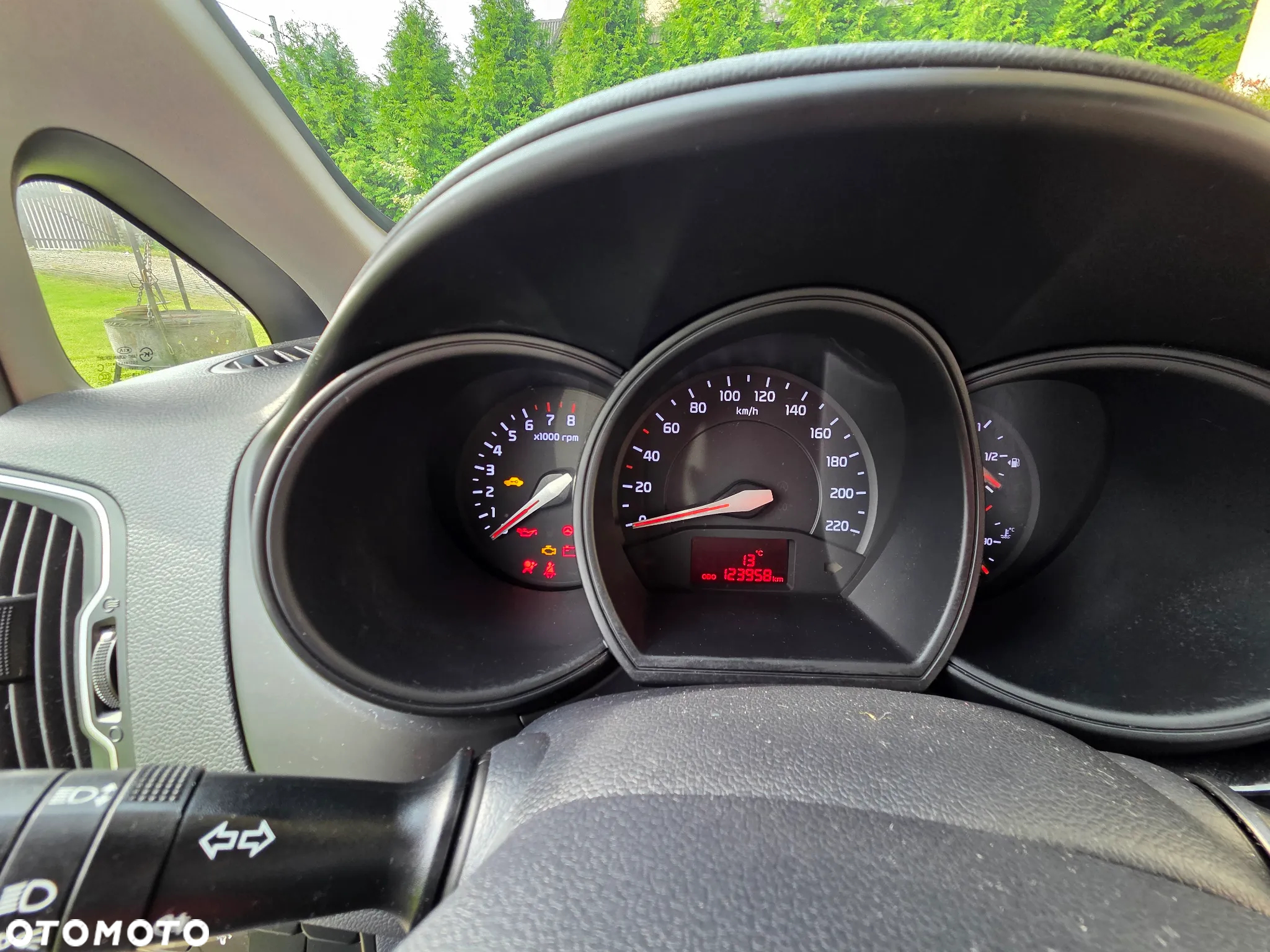 Kia Rio - 10