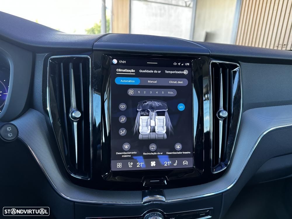 Volvo XC 60 T6 AWD Recharge Plus Dark - 33