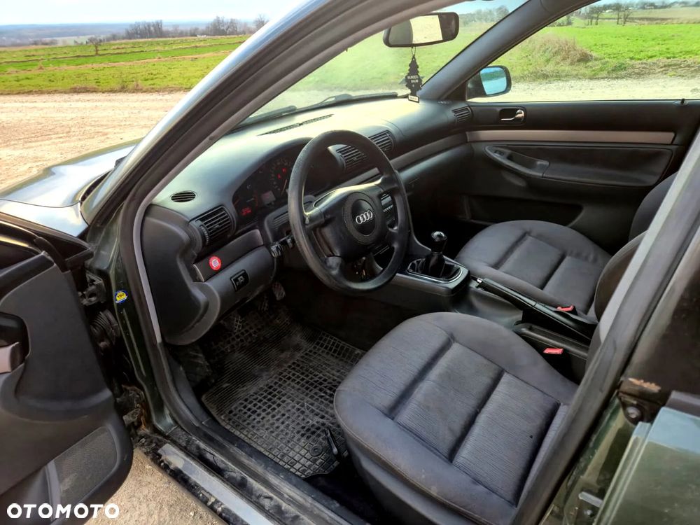 Audi A4 Limousine 1.8 - 5