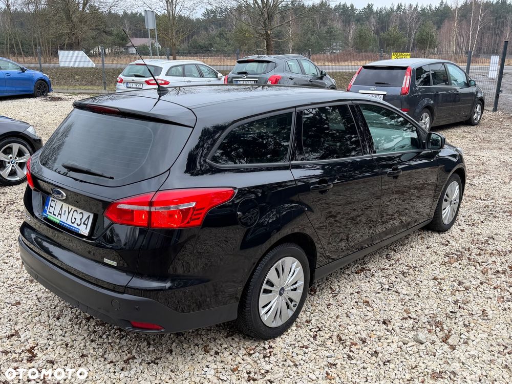 Ford Focus 1.0 EcoBoost Titanium - 4