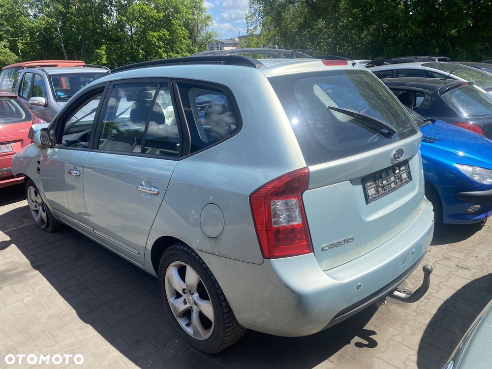 KIA Carens 2,0 CRDI na części - 1