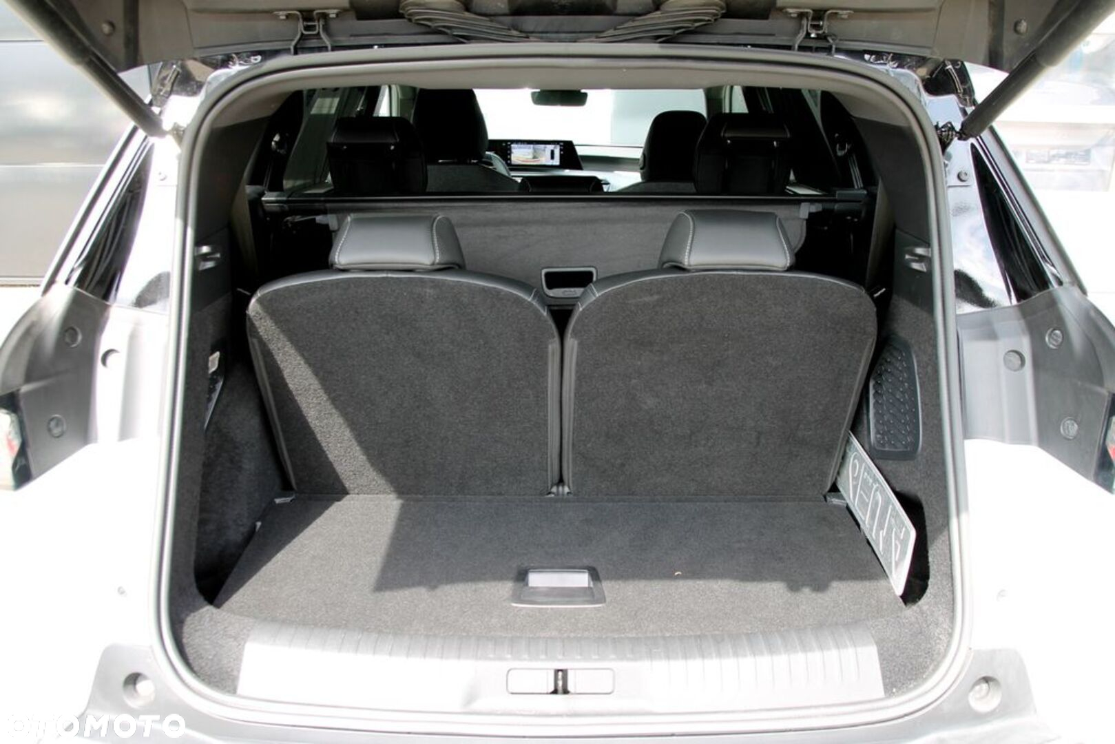 Peugeot 5008 1.2 PureTech mHEV GT S&S e-DCS6 - 31