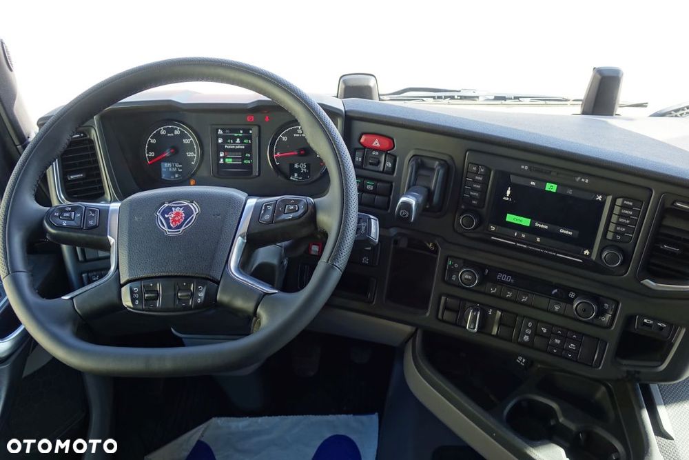 Scania R450 / EURO 6 / STANDARD/ AUTOMAT / RETARDER / LODÓWKA / NAWIGACJA / KLIMATYZACJA POSTOJOWA / 2 ZBIORNIKI - 27