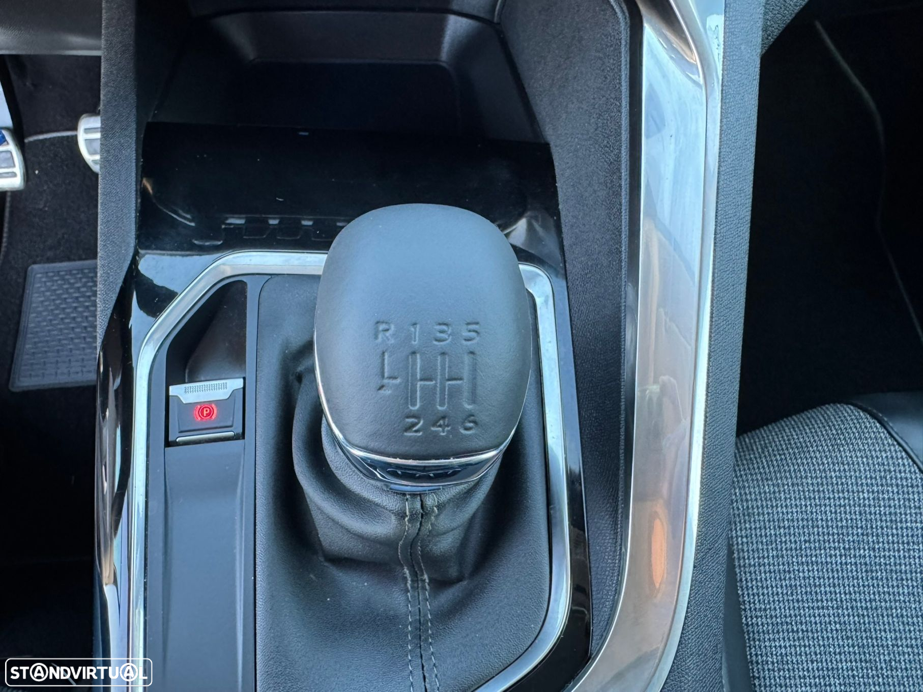 Peugeot 5008 1.5 BlueHDi Allure - 23