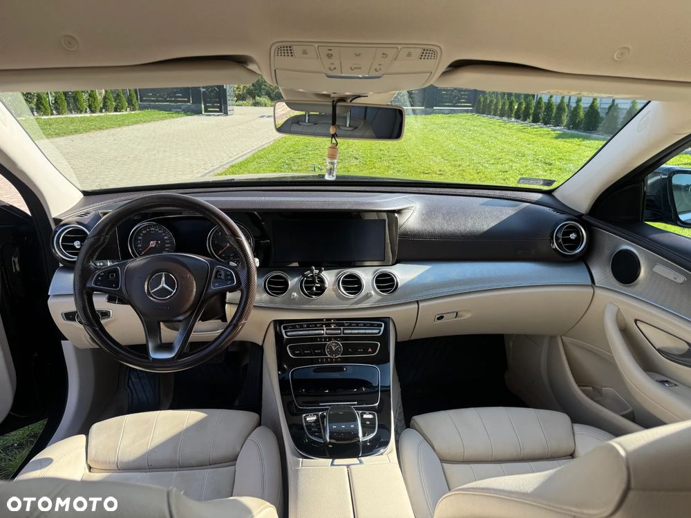Mercedes-Benz Klasa E - 9
