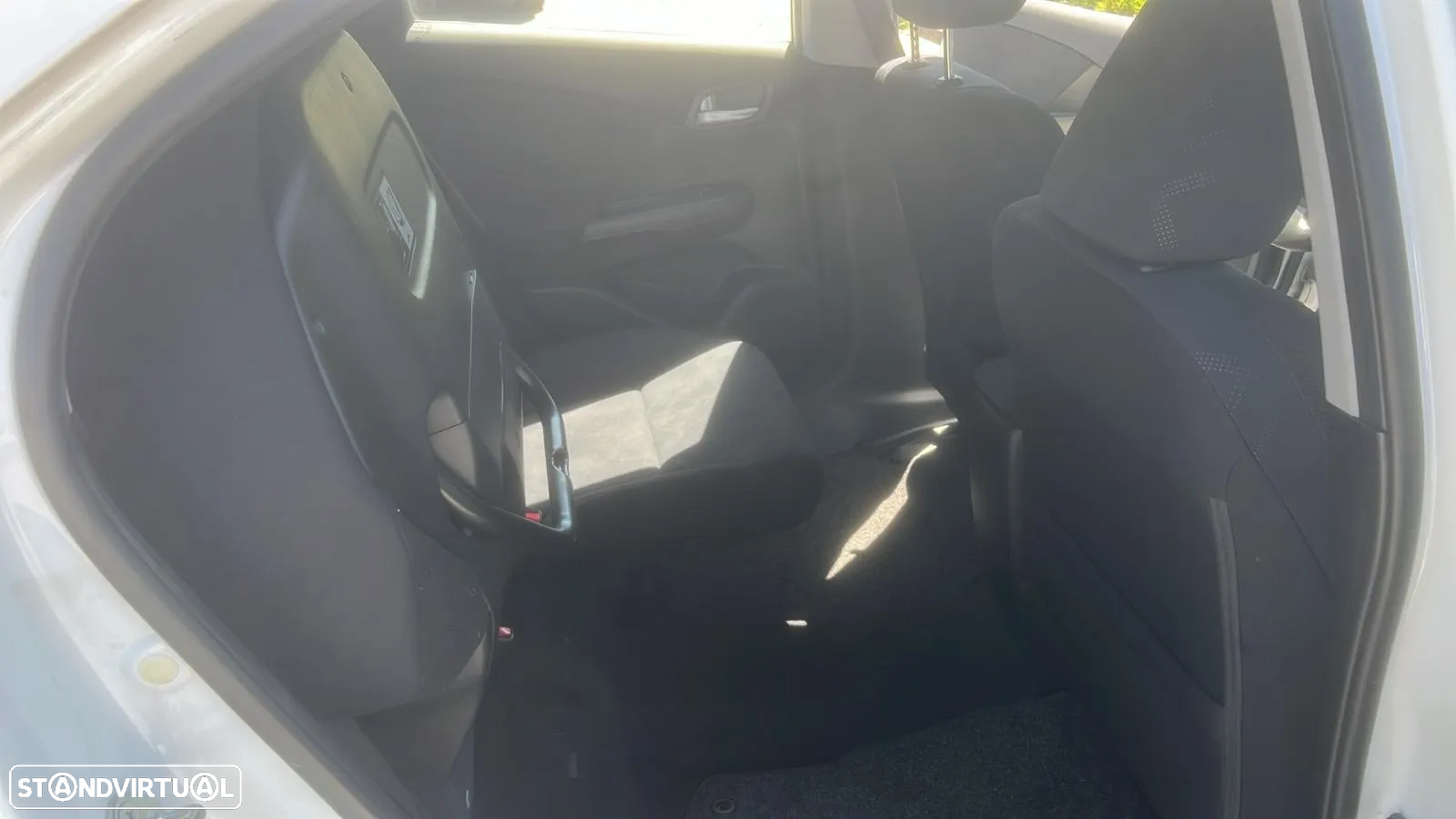 Honda Civic 1.6 i-DTEC Executive Navi - 10