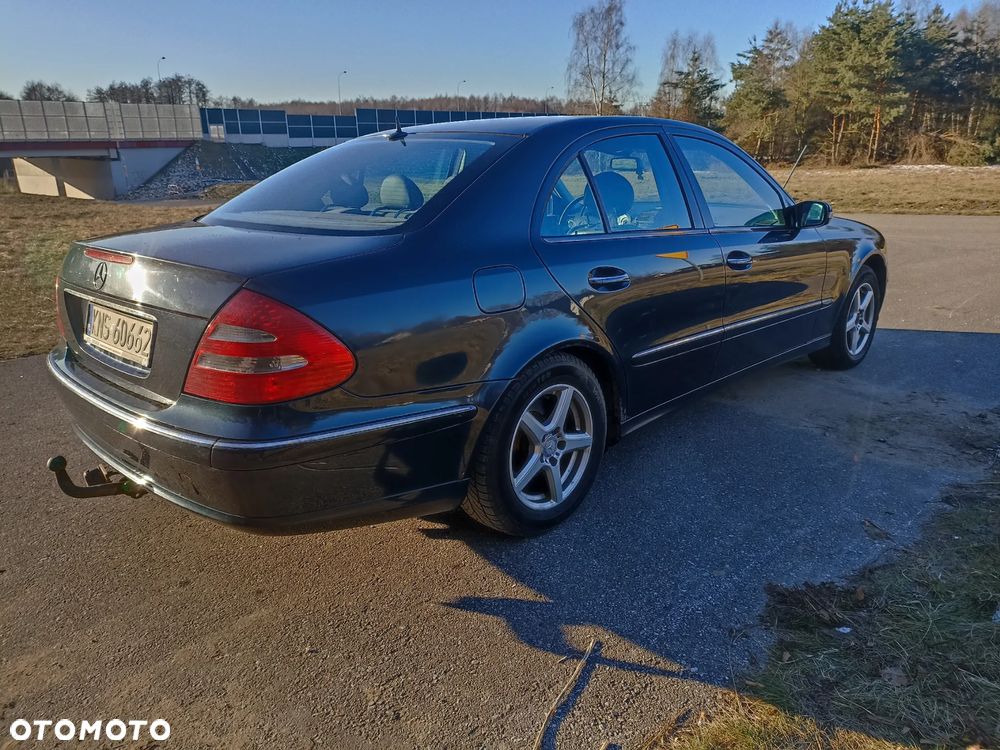 Mercedes-Benz Klasa E 320 CDI T Avantgarde - 5
