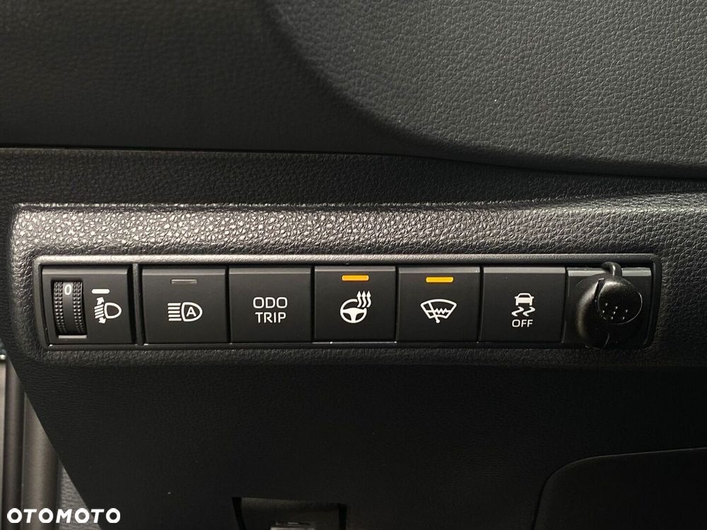 Toyota Corolla - 30