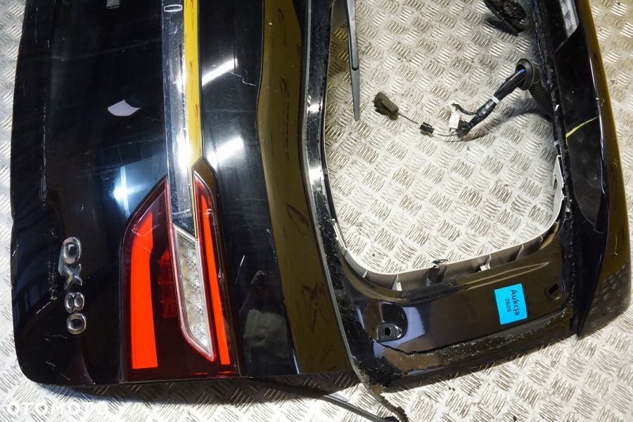 INFINITI QX80 2018 - 2024 Klapa Tylna Bagażnika Spoiler Lampa Tył USA - 11