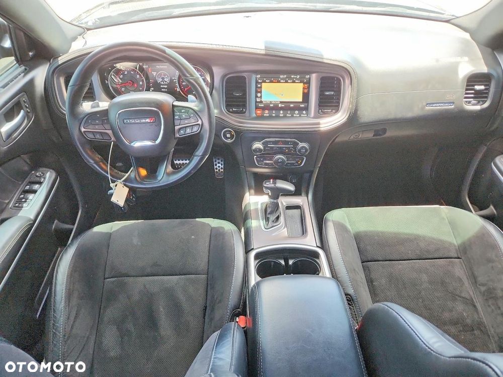 Dodge Charger 5.7 R/T - 8