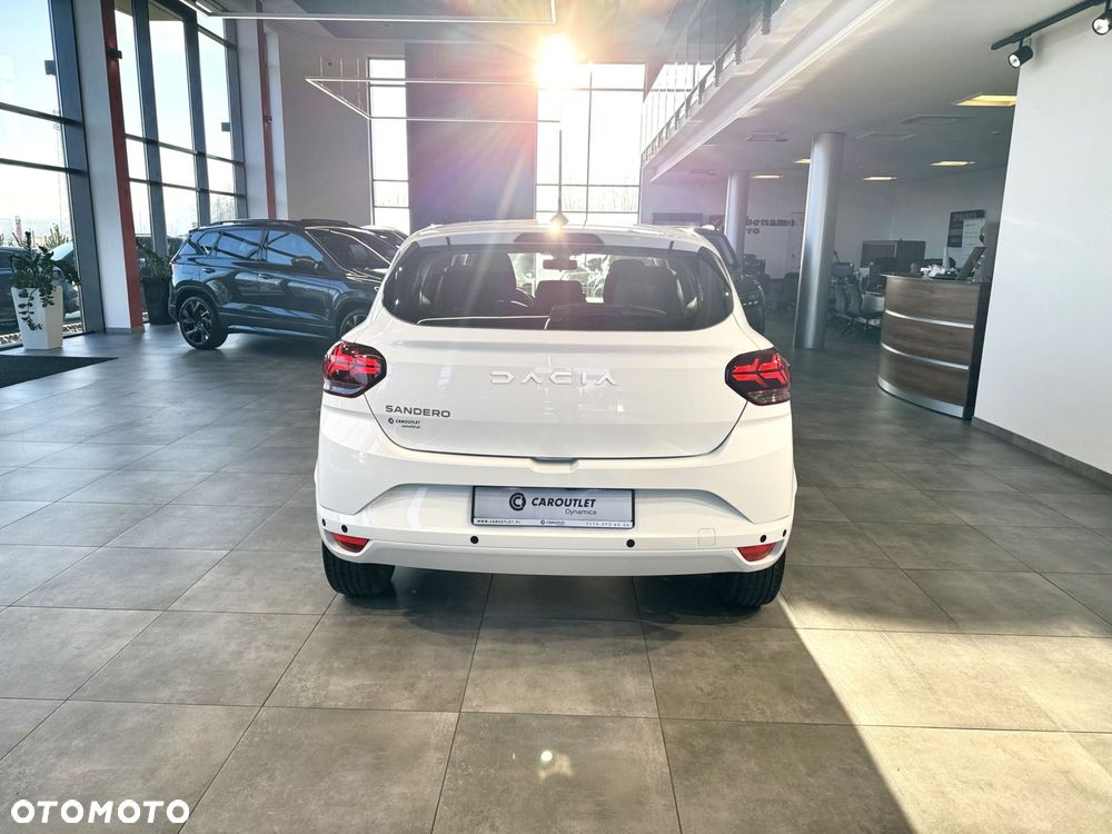 Dacia Sandero - 8