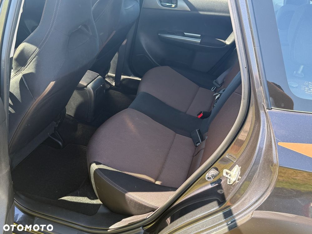 Subaru Impreza 2.0D Sport - 9