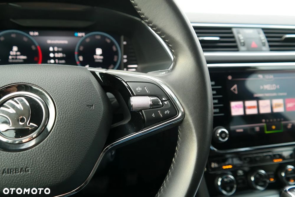 Skoda Superb 2.0 TSI Ambition DSG - 17