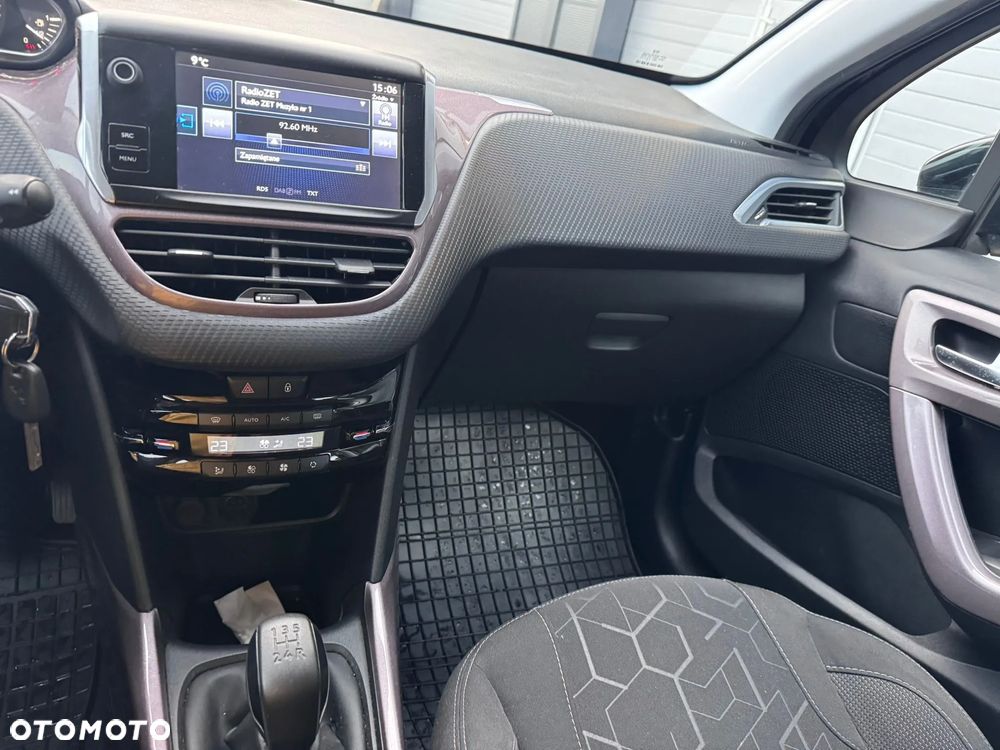 Peugeot 2008 1.6 e-HDi Allure S&S - 7