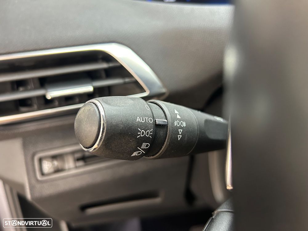 Peugeot 3008 PureTech 130 Stop & Start EAT6 Allure - 10
