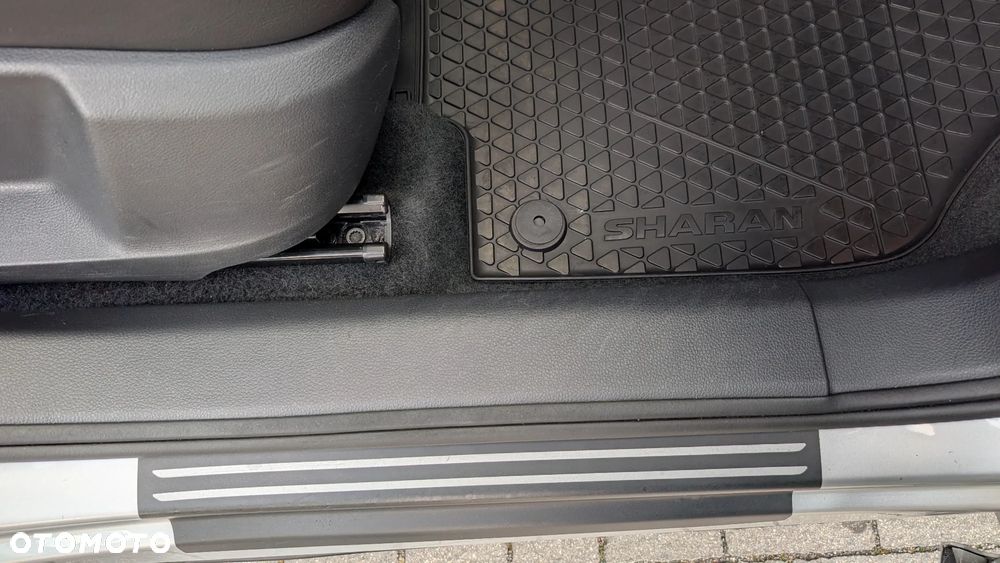 Volkswagen Sharan - 32