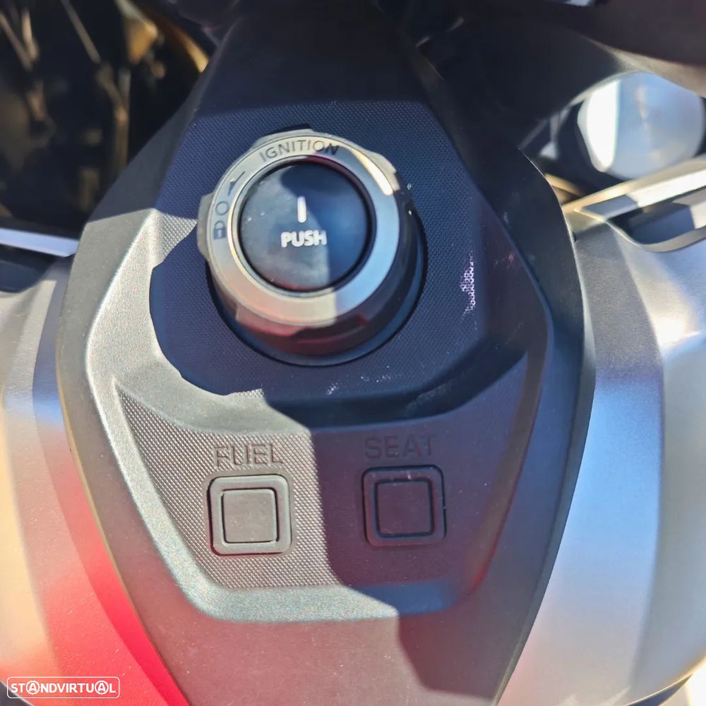 Honda Forza 750 - 8