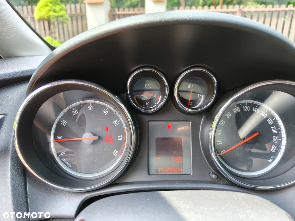 Opel Astra 1.4 Essentia - 13
