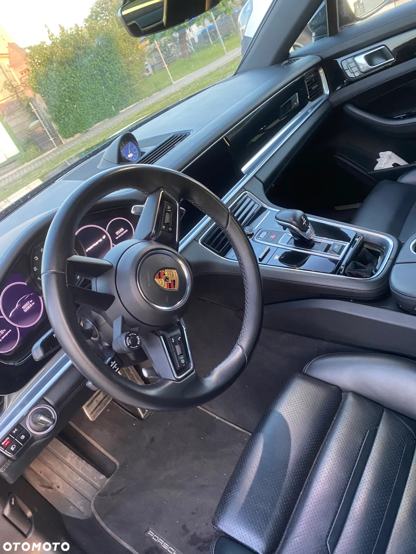 Porsche Panamera 4 E-Hybrid - 9