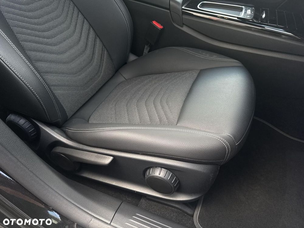 Mercedes-Benz CLA - 23