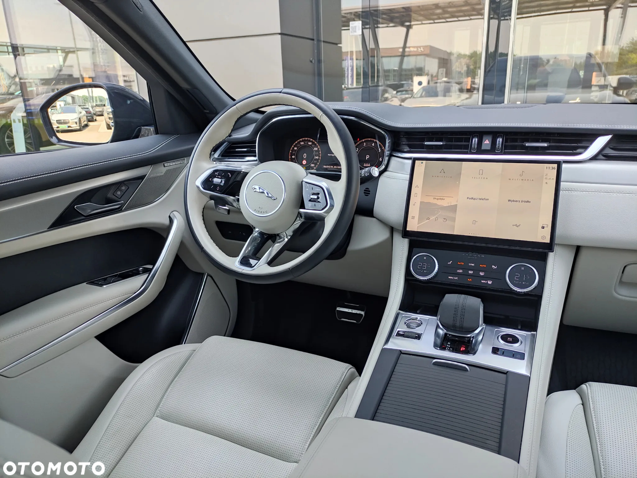 Jaguar F-Pace - 15