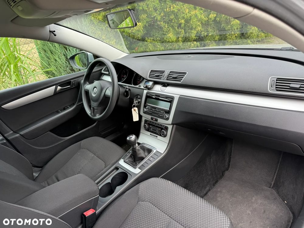 Volkswagen Passat Variant 1.6 TDI BlueMotion - 9