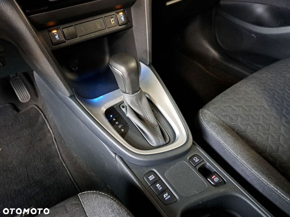 Toyota Yaris Cross Hybrid 1.5 Comfort - 28