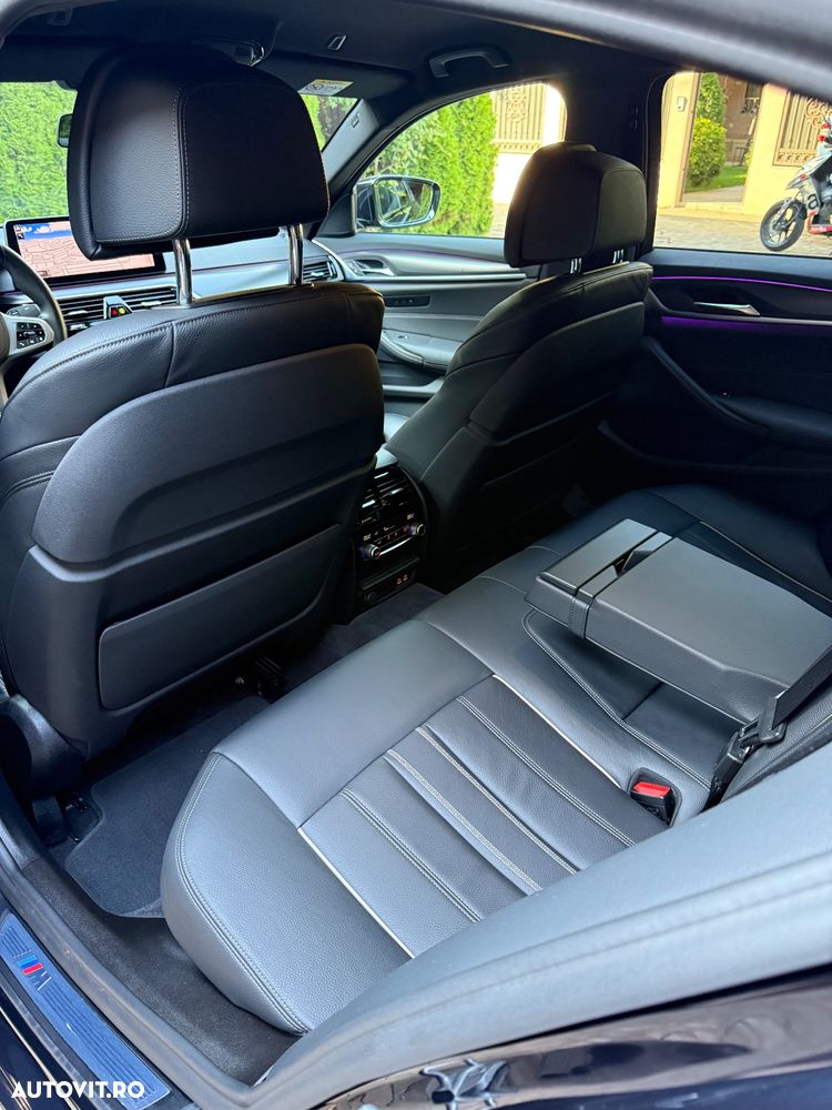 BMW Seria 5 530i Aut. M Sport Edition - 9