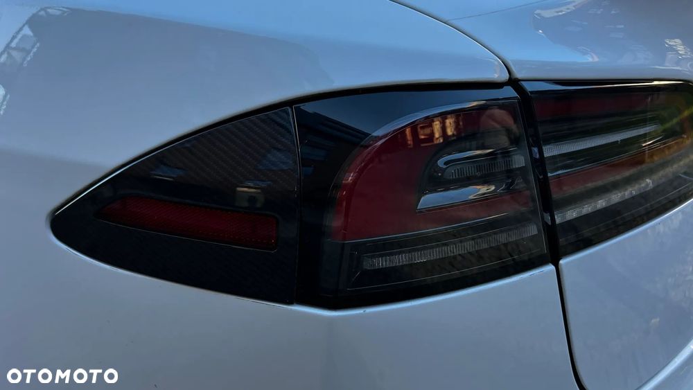 Tesla Model S Long Range - 26