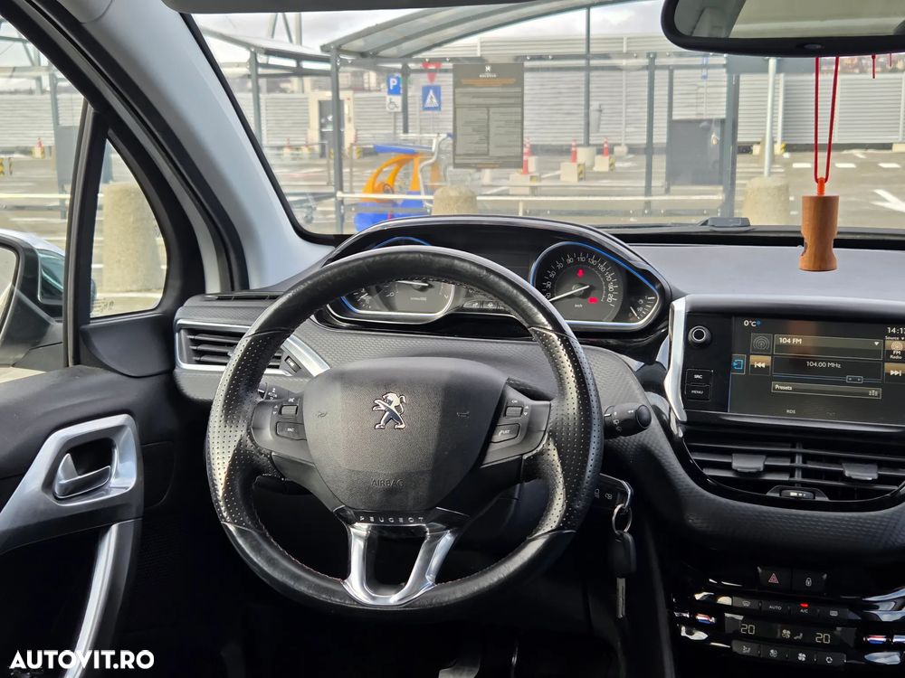 Peugeot 2008 PureTech 110 Stop&Start Crossway - 16