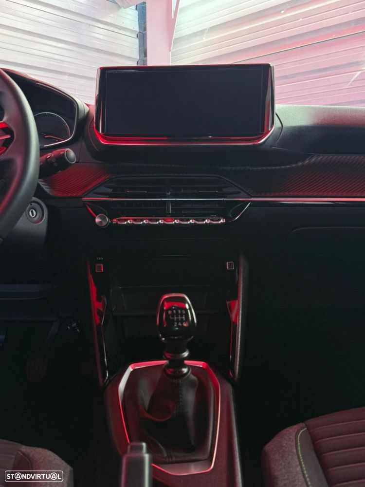 Peugeot 2008 1.2 PureTech Allure - 8