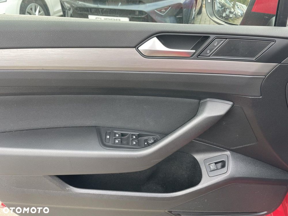 Volkswagen Passat 2.0 TDI EVO Essence - 10