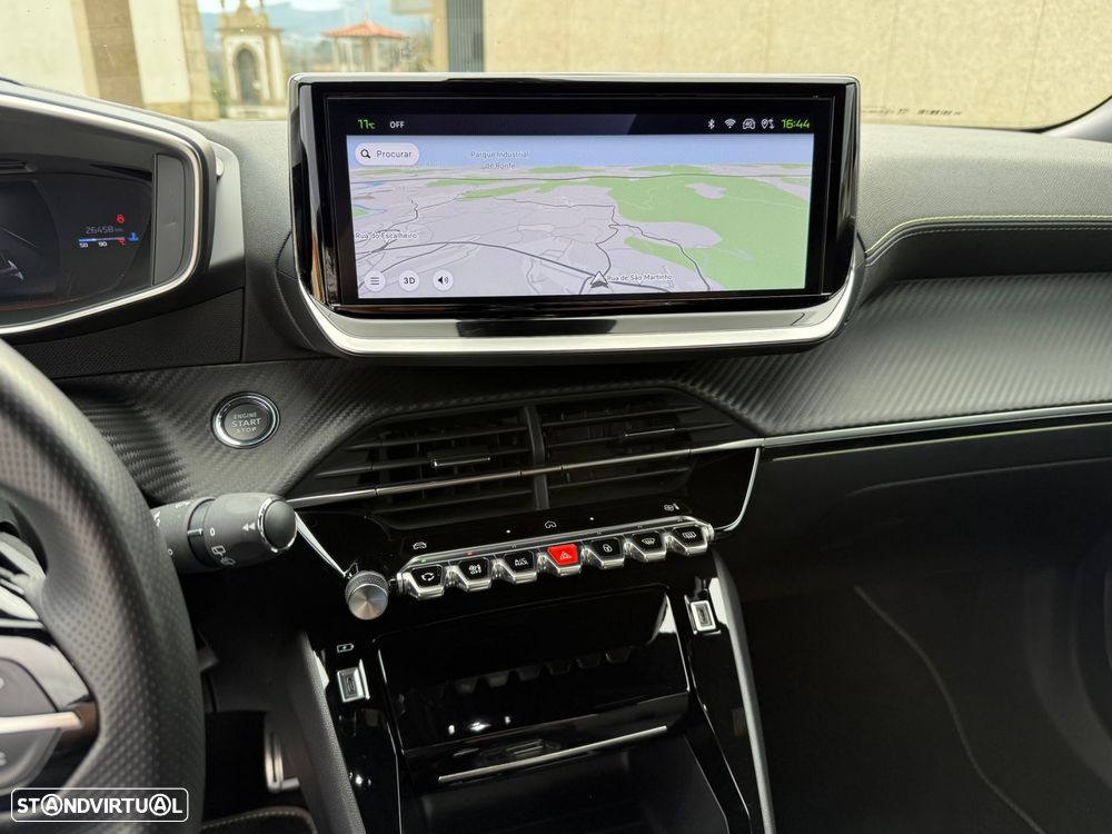 Peugeot 2008 1.2 PureTech GT EAT8 - 17