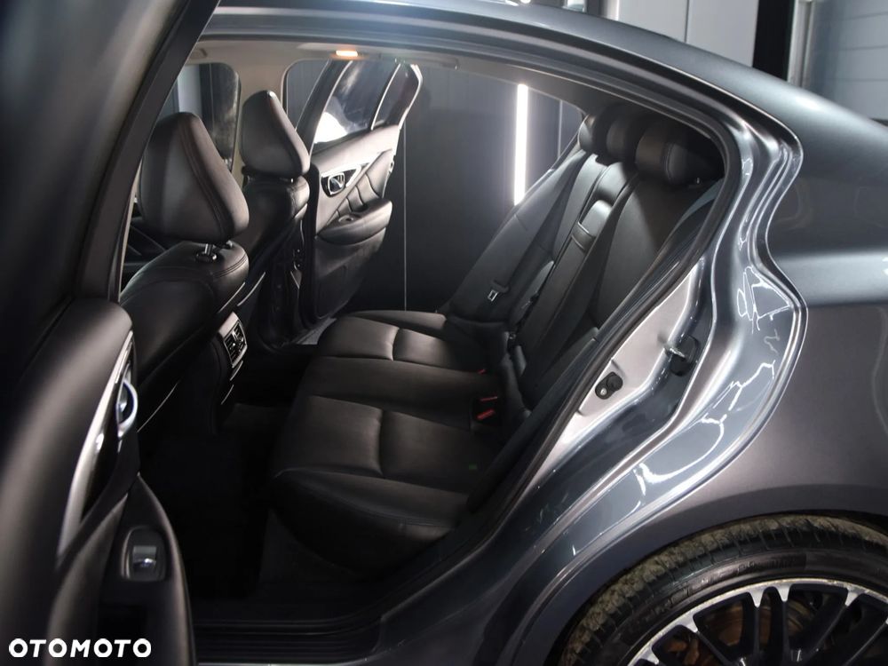 Infiniti Q50 2.0t Premium Executive - 8