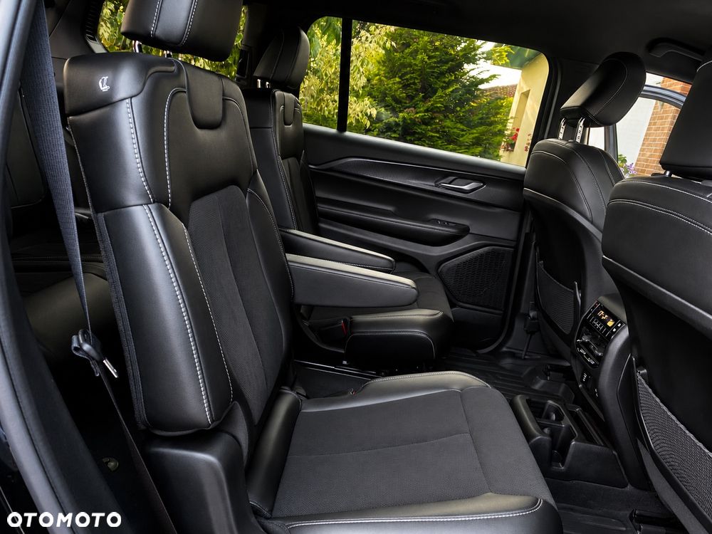 Jeep Grand Cherokee - 20