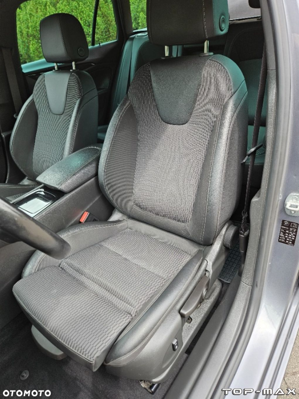 Opel Insignia - 25