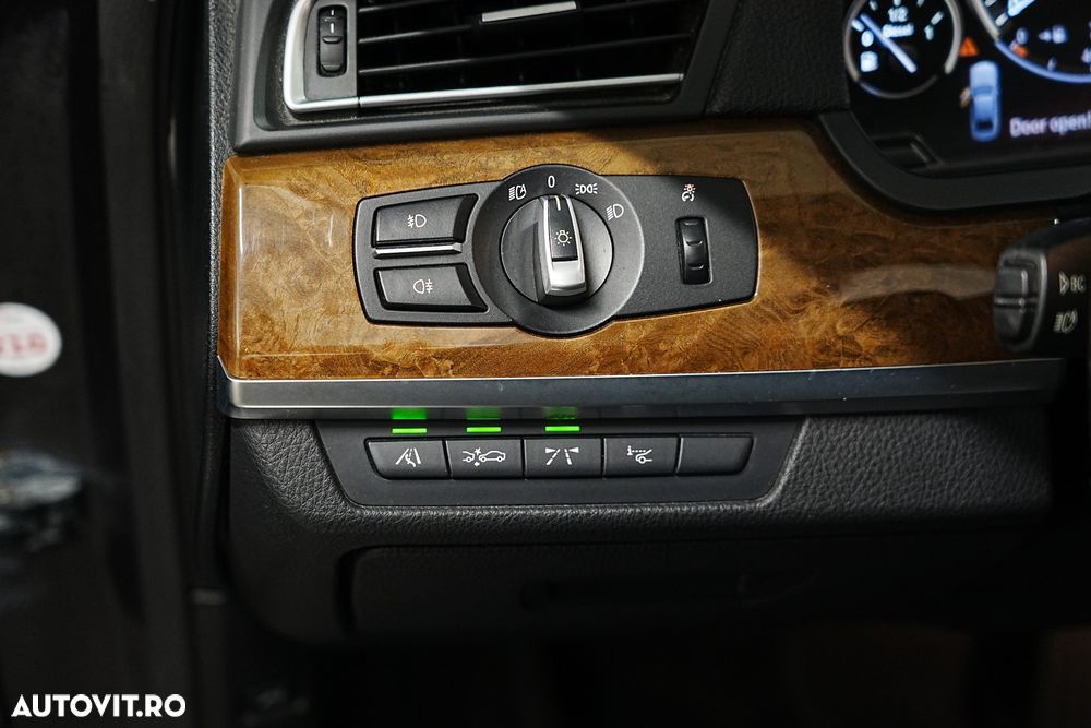 BMW Seria 7 - 8