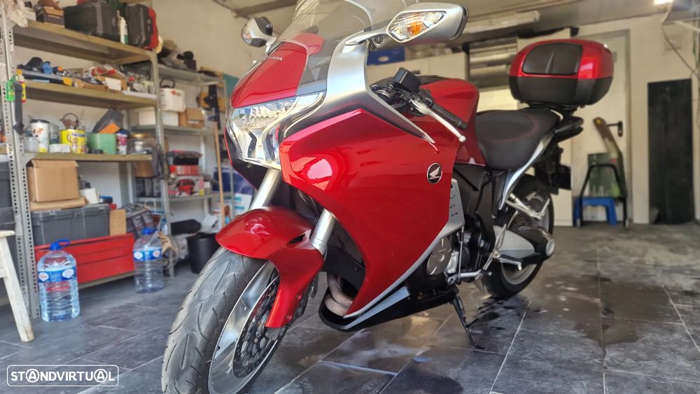 Honda VFR VFR 1200 F - 16