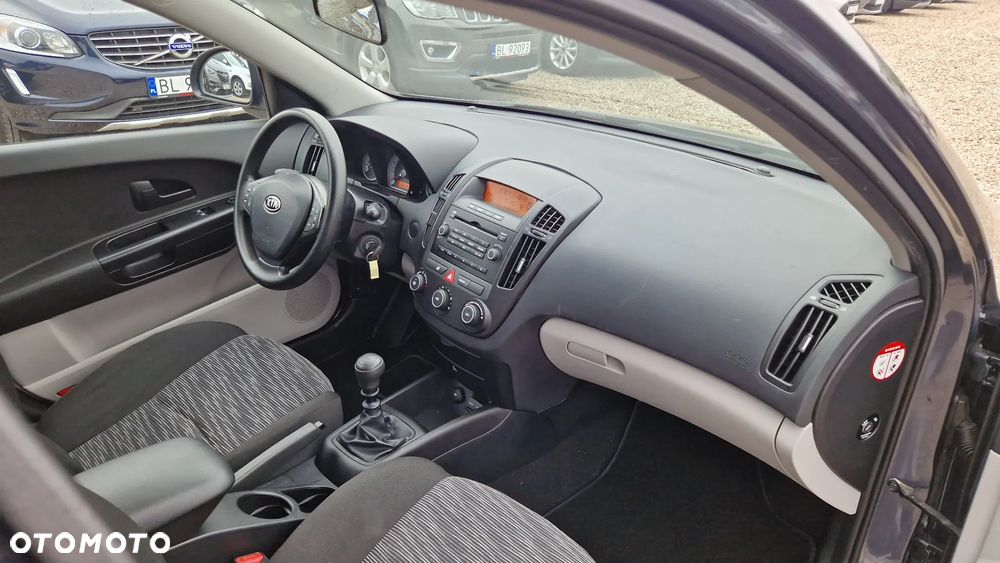 Kia Ceed 1.4 CVVT LX - 11