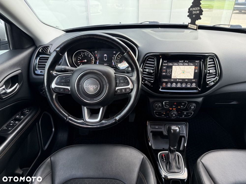 Jeep Compass - 25