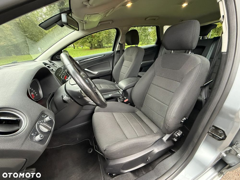 Ford Mondeo - 16